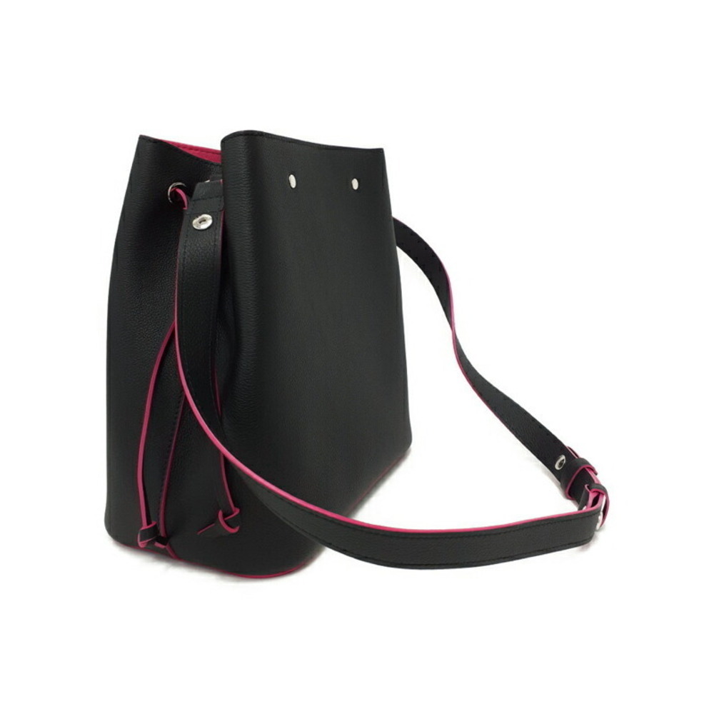 Louis Vuitton Shoulder Me Bucket Lock Bag